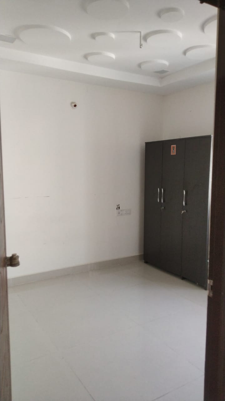 4 BHK FLAT FOR SALE AT JU