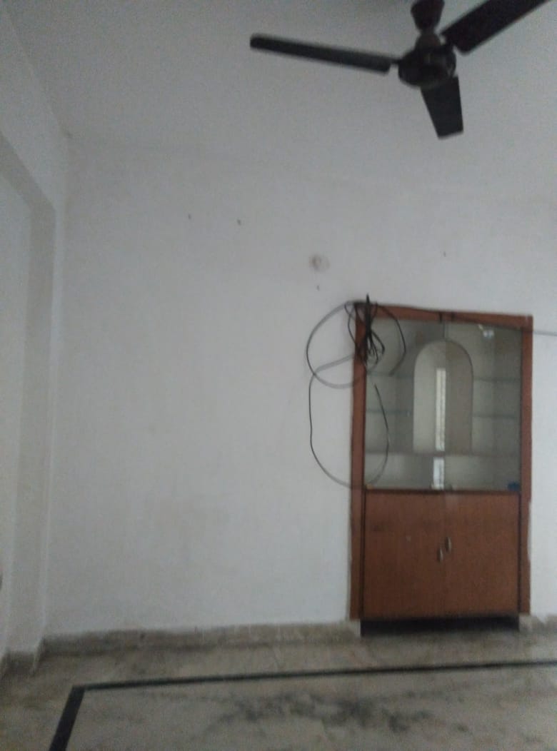 5 BHK INDEPENDENT  HOUSE 