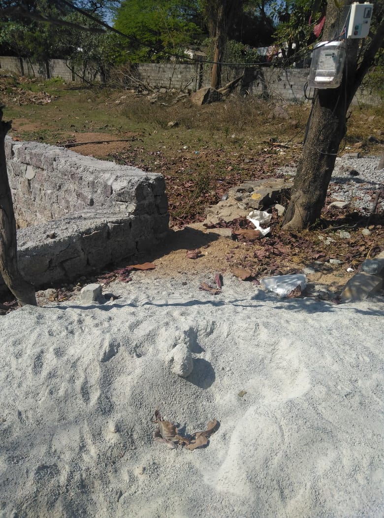 Open Plot for sale in Kom