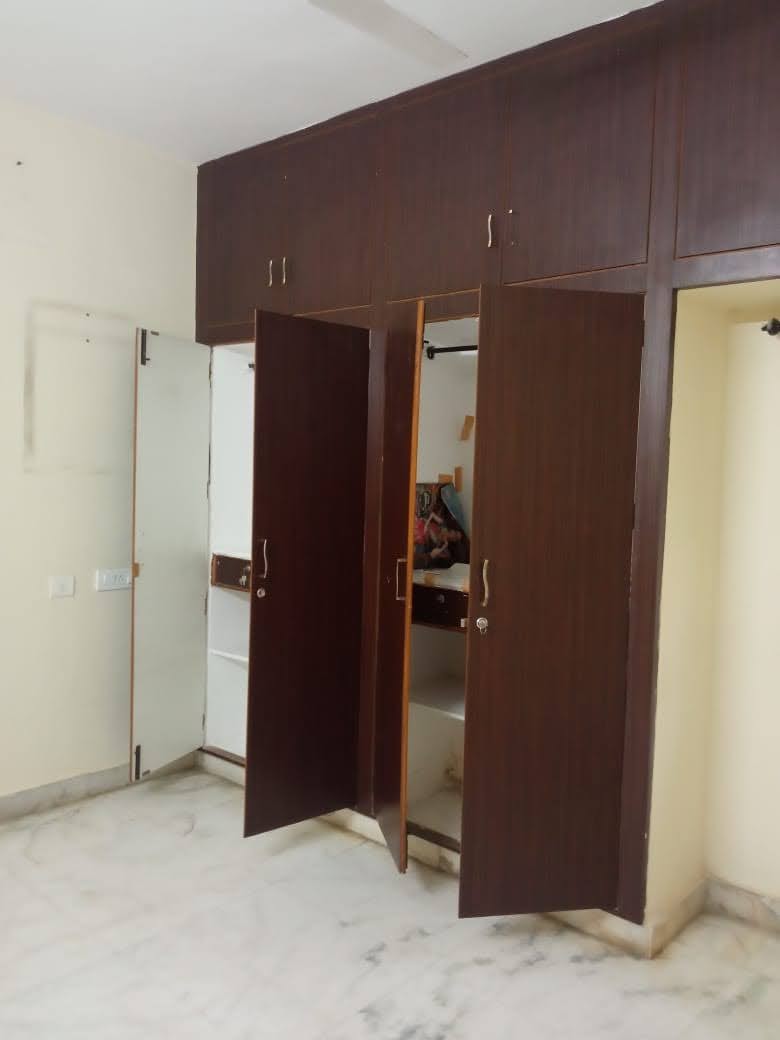 2 BHK  Flat For sale in M