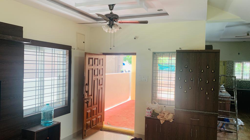 4 BHK  Flat For sale in V