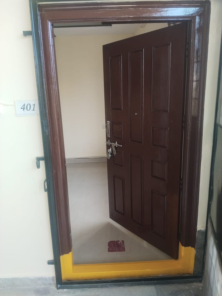 2 BHK  Flat For sale in W