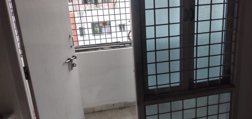 2 BHK Flat For sale in Ku