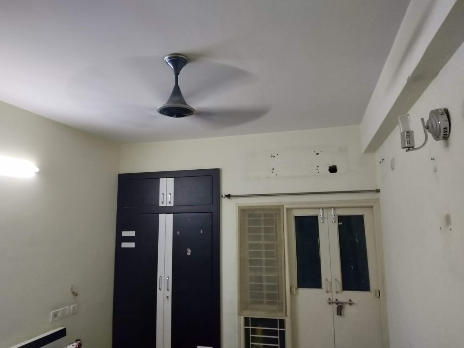 2 BHK Flat For sale in Mi