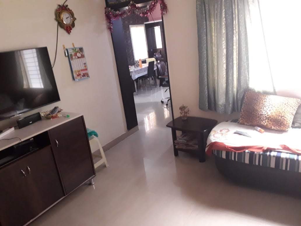 2 BHK Flat For sale in Mi