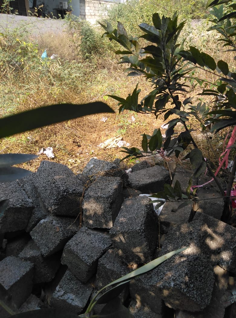 Open plot for sale in Kom