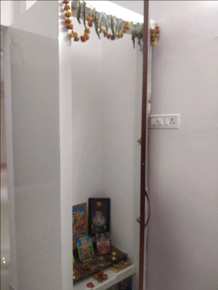 3 BHK Flat for sale in Hi