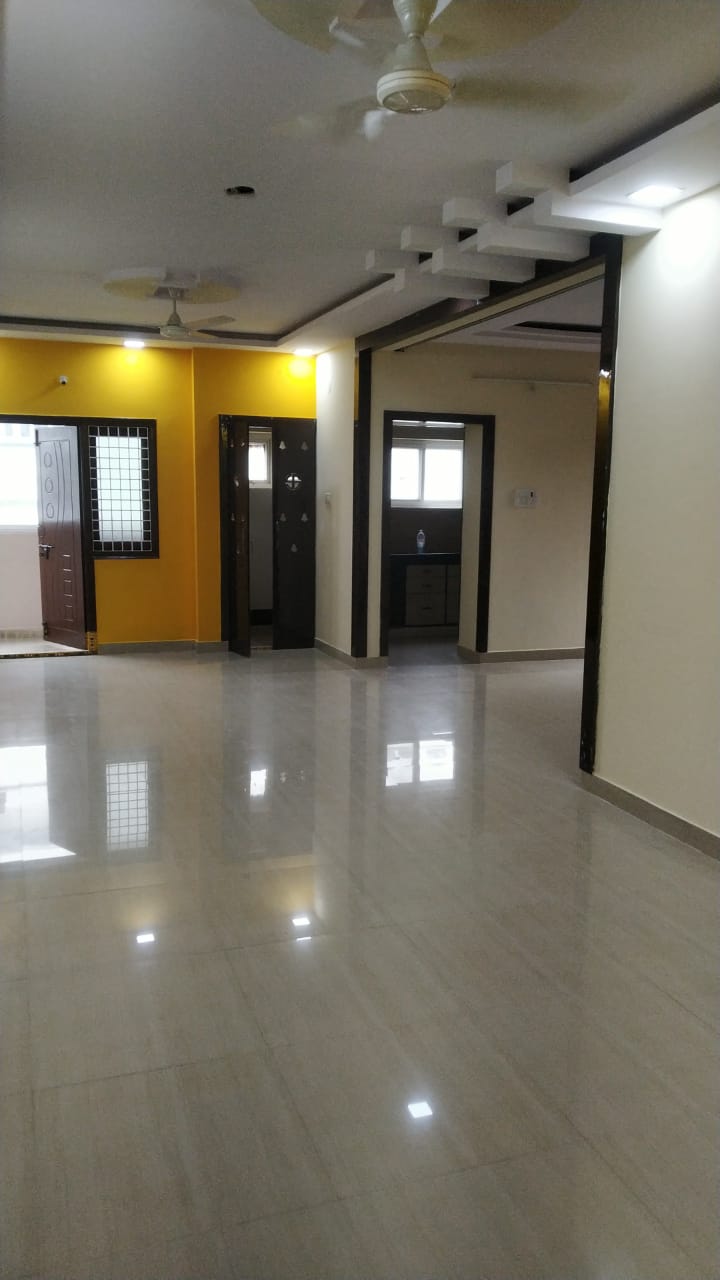 2 BHK Flat for sale in Ea