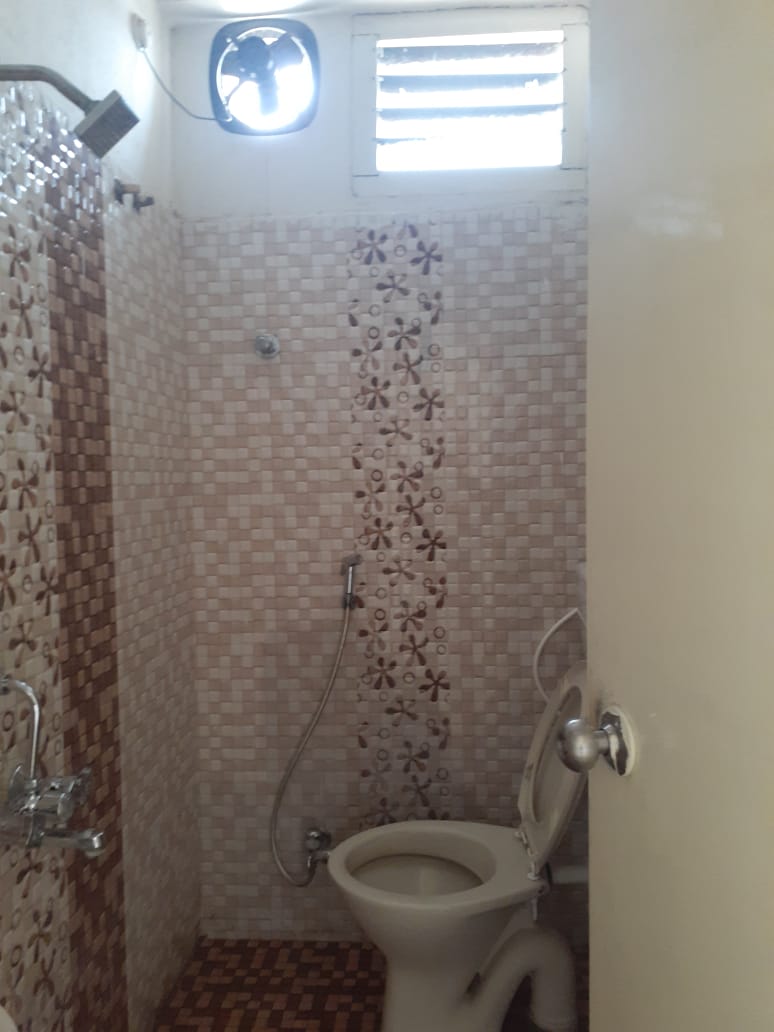 2 BHK Flat for sale in Ma
