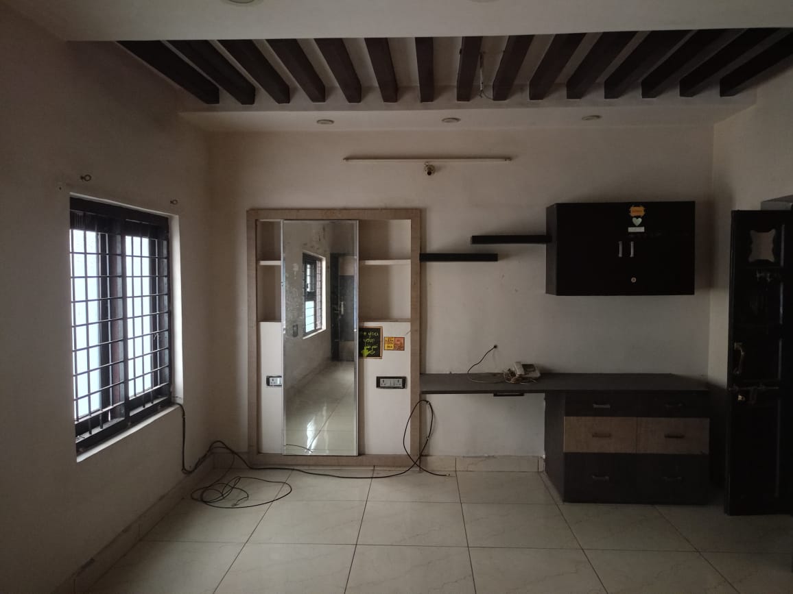 1 BHK Flat for sale in Na