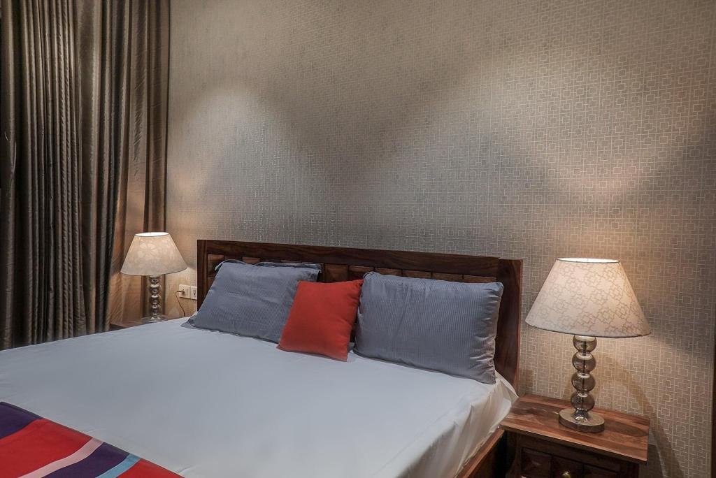 3 BHK Flat for sale in Ya