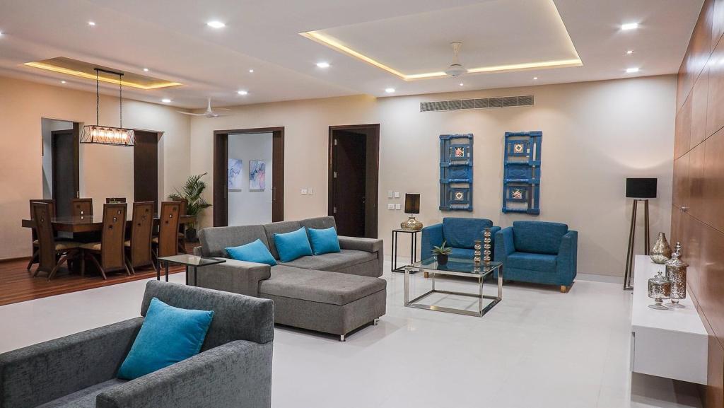 3 BHK Flat for sale in Ya