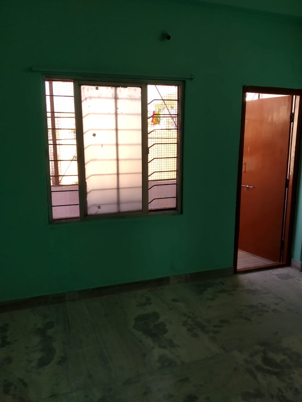 2 BHK Flat for sale in Hi