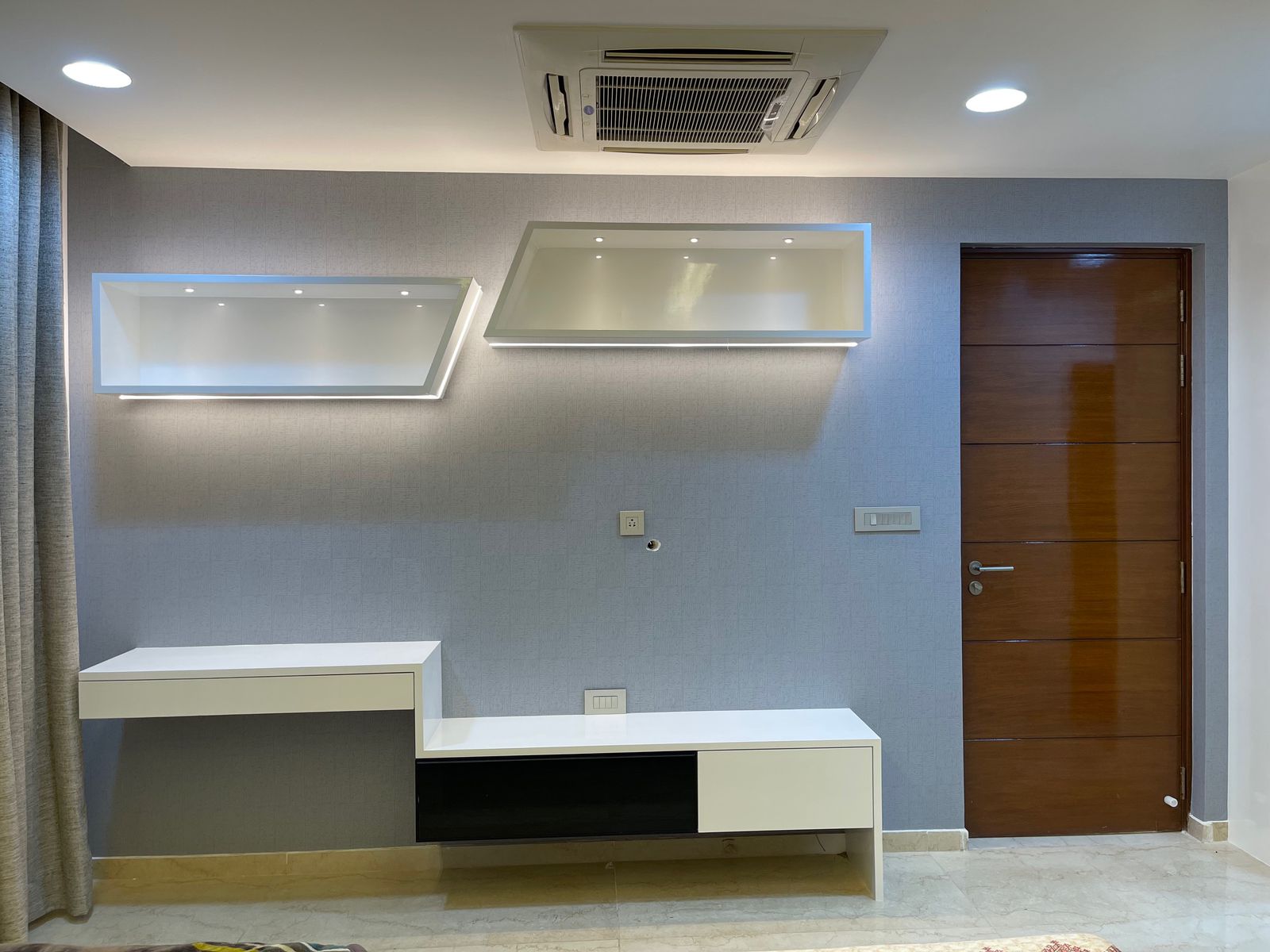 4 BHK Flat for sale in Ya
